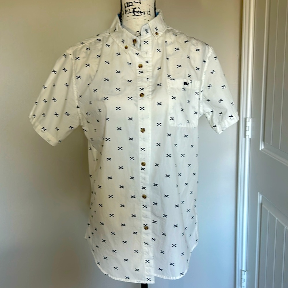 Men’s Vineyard Vines Fish Crossbones Button Up Short Sleeve M